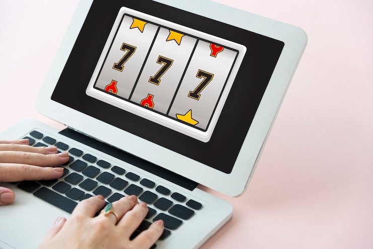 Kartu fitur mobile untuk pengguna dewasa